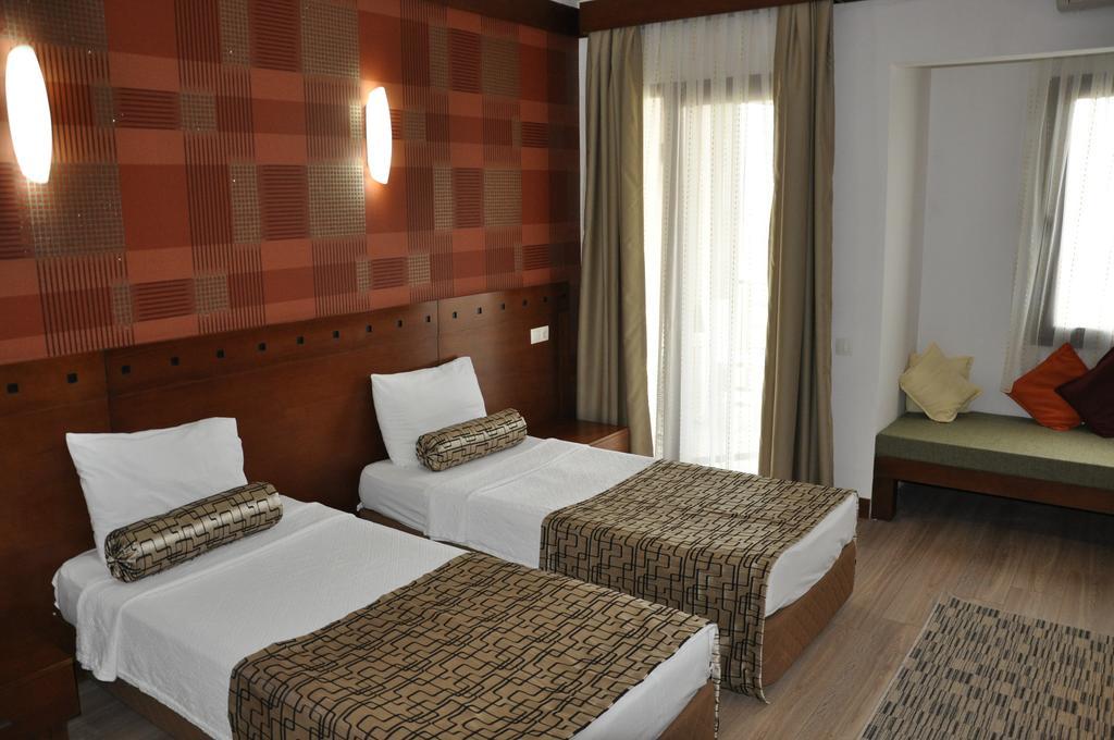 Umut Thermal Spa & Wellness Hotel Karakiran ภายนอก รูปภาพ